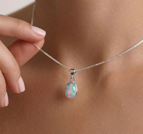 Natürlicher weißer opal - natürlicher,