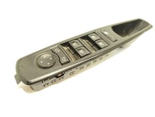 809610016R FRONT LEFT WINDOW