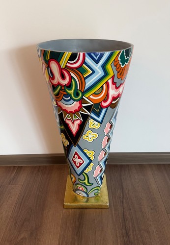 Toms drag company vase - drag,