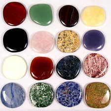 verschiedene Massagesteine rund Steinscheiben Linsensteine Heilsteine Edelsteine