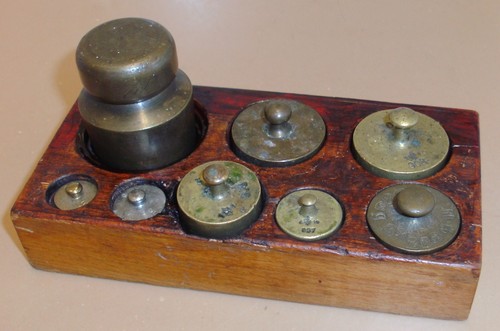Alte gewichte holzblock - 8,