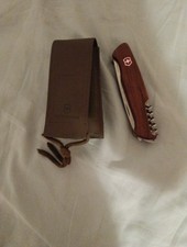 Victorinox Schweizer Taschenmesser RANGER WOOD 55 10 Funktionen wie neu