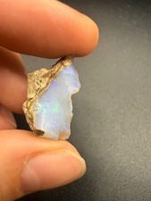 Opal Welo 9.85ct Edelstein