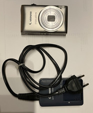 Canon IXUS 220 HS 12.1MP Digitalkamer silber