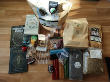 spirituelle Mega Box, Spelljars, Kräuter, Runen, Tarotkarten, Kerzen,Räucherwerk