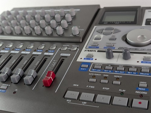 Tascam - ,