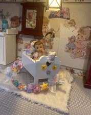 Wiege mit viel Zubehör für