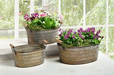 Metall-Wanne mit Holzgriffen