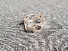 eleganter Marken-Ring von