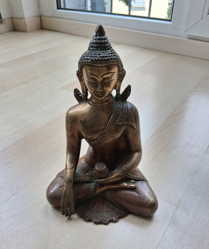 Sitzende buddha figur aus - sitzende,