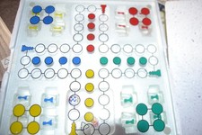 Würfelspiel ,Nimms leicht . Ähnlich wie mensch ärgere dich nicht. 4 Spieler,