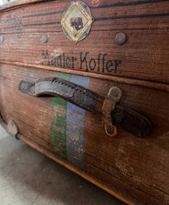 Antiker Mädler Koffer um