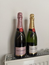 1 x Moet Rose + 1 x Moet Brut