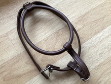 Lederhalsband mit Strass