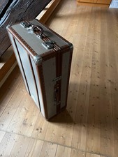 Antik alter Schrankkoffer