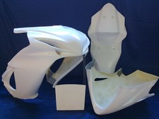 Rennverkleidung mit Höcker