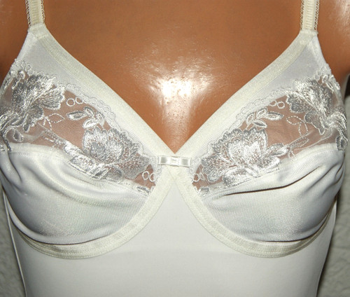 Triumph modern posy - triumph,