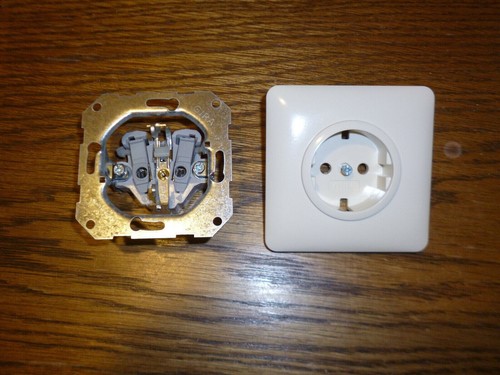 Gira standard alt cremeweiß - cremeweiß, 1
