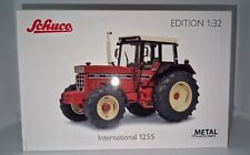 Schuco IHC   1255 im Maßstab  1:32 mit Comfort Kabine