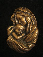 Madonna mit Jesuskind aus Bronze, ca 14x18 cm, als Halbrelief gegossen