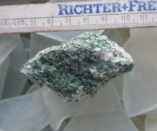 Fuchsit grüner Glimmer chromhaltiger Muskovit 76 g Rohstein  unbehandelt