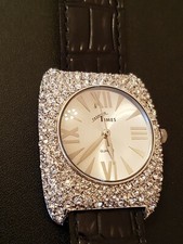 Neu FASHION TIMES Damen Armbanduhr mit Wechselbänder schwarz weiß mit Kristalle