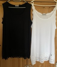 Tredy Top Shirt Spitze und Mellice Top Shirt Spitzensaum weiß+schwarz Lagenlook