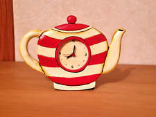 hübsche Küchenuhr - Uhr in Form einer Teekanne - Kaffeekanne