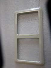 Jung-Abdeckrahmen 2-fach ST550 cremeweiß gebraucht