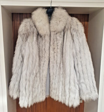 Weiß grauer Fuchs Pelzmantel