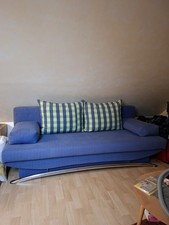 Guterhaltenes Schlafsofa mit Bettkasten, Liegefläche ausgeklappt 1,4 m x 2,0 m