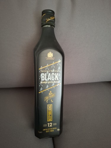 Johnnie walker black - walker,