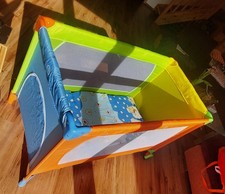 Kinder Reisebett mit viel