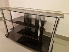 Tv Rack mit Rollen