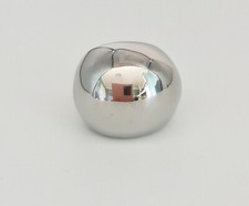 Silberfarbener runder klobiger Kugelring mit Kuppel L/N/P Statement