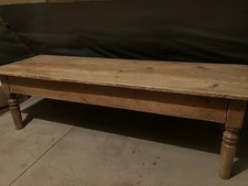 Couchtisch aus Kiefernholz – Ehemaliger Brauerei-Tisch, Unikat