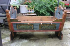 Antike bemalte Kinder Wiege datiert 1849 alpenländisch Babybett