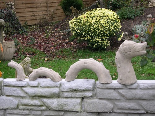 Vierteiliger lindwurm schlange - vierteiliger,