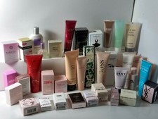 Adventskalender für Frauen 12 Luxus Minis Überraschung Parfum, Kosmetik... uvm.