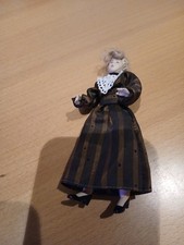 Biege Puppe Gesicht und Hände aus Porzellan   für Puppenhaus  1:12 (?)