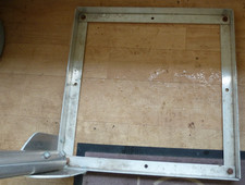 Balkonständer ALU 1m Mast Ø 50mm SAT Antenne Schüssel Flachdach Ständer 50x50cm.