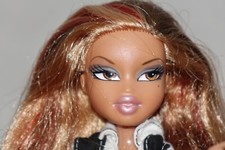 VINTAGE  2001   MGA   Bratz