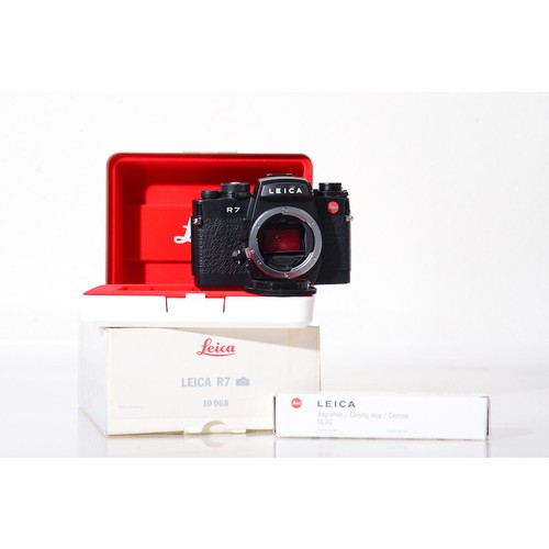 Leica 10068 leitz r7 black - leica,