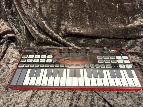 Multimedia uno synth pro - ik,