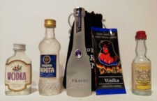 5x Miniaturflaschen Spirituosen WODKA - Set Z135 PRAVDA NIKITA - minibottles🍾