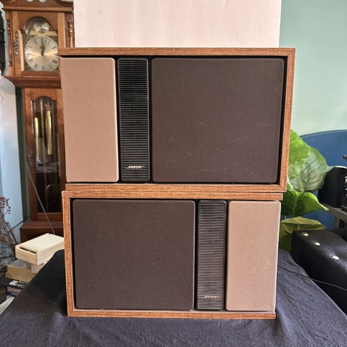 Bose 301 series speakers - 301, ii