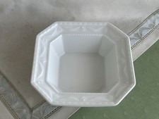 Schöne KPM Berlin Kurland Schale, in weiss