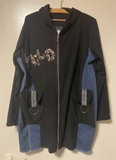 Sweatjacke mit Jeans und Leo