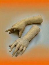 Ein Paar Hände Holz Figur