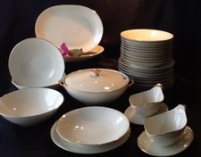 Heinrich Anmut IX. Triennale Goldene Medaille Tafelservice für 11 Pers. 30 TEILE